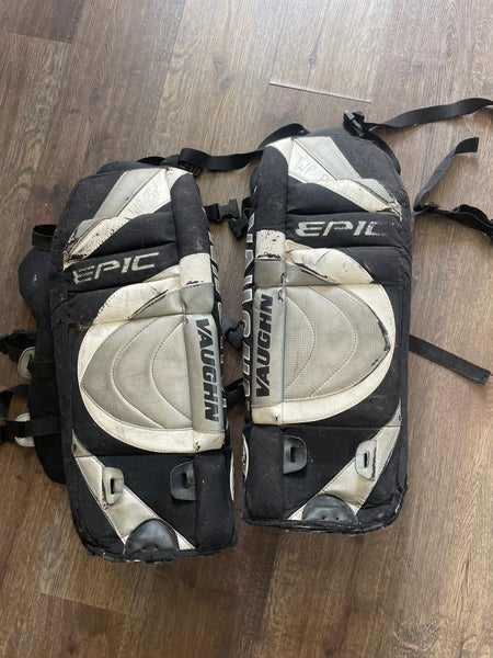 24" Vaughn Epic Goalie Leg Pads (Used)