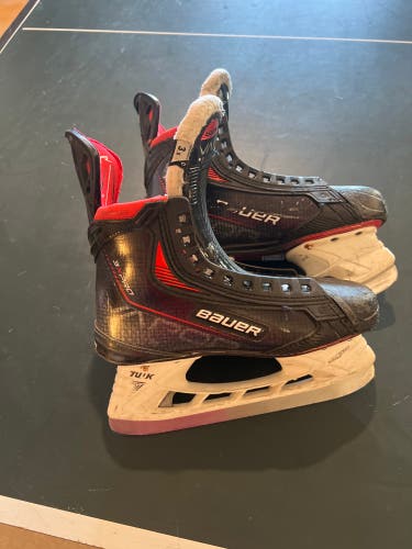 2021 Bauer Vapor 3X Pro Hockey Skates Regular Width Size 3.5 (Used)