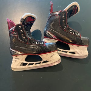 Bauer Vapor X2.7 Hockey Skates Regular Width Size 2 (Used)