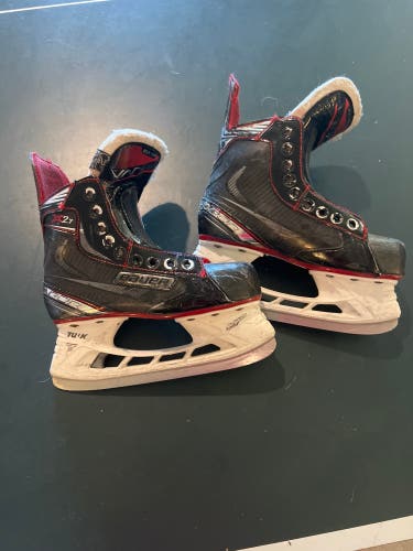 Bauer Vapor X2.7 Hockey Skates Regular Width Size 2 (Used)