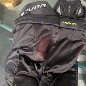 Men's Senior Medium Bauer Vapor Hyperlite Hockey Pants (Used)