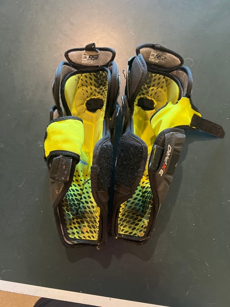 Junior Bauer Vapor 3X Pro 12" Shin Pads (Used)