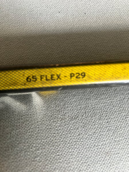 Intermediate CCM Tacks 9080 Right Handed Hockey Stick P29 (Used)