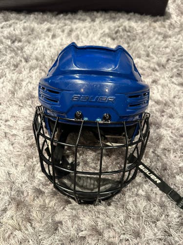 Large Bauer Re-Akt 200 Helmet (Used)