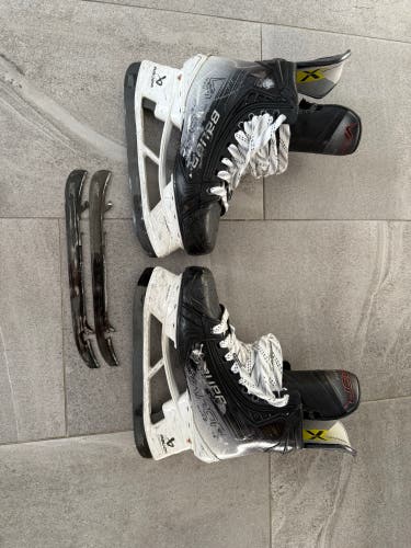 2023 Bauer Vapor Hyperlite 2 Hockey Skates 6.5 (Used)