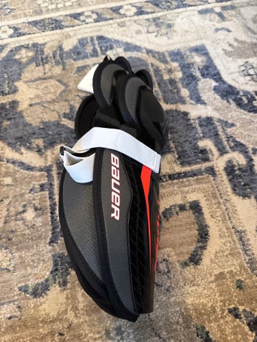 Youth Bauer Lil Sport 10" Shin Pads (New)