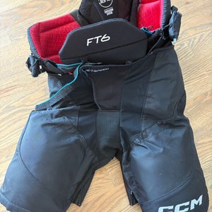 Junior Large CCM Jetspeed ft6 Hockey Pants (Used)