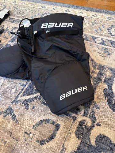 Youth Large Bauer Lil Sport Hockey Pants (Used)