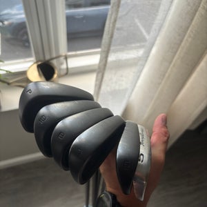 Men's 2023 All Black Right Handed Iron Set Stiff Flex 8 Pieces (Used)