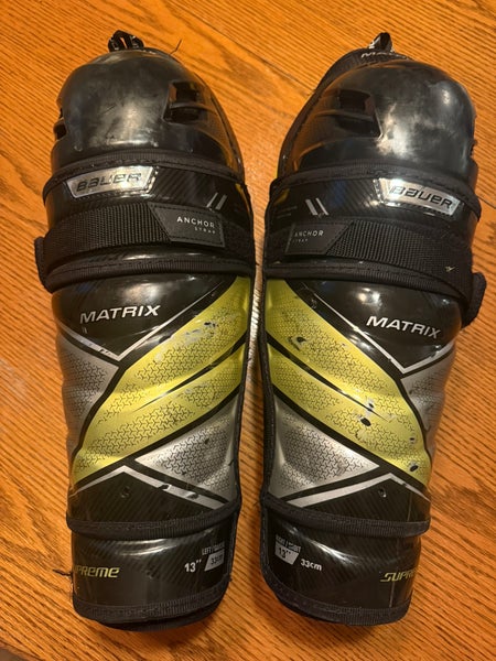 Intermediate Bauer Supreme Matrix 13" Shin Pads (Used)