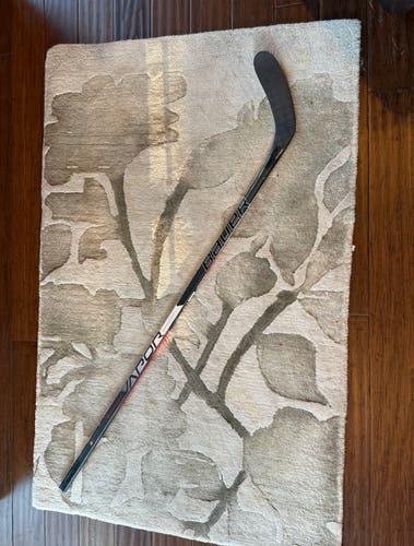 Intermediate Bauer Vapor 3X Left Hand Hockey Stick P28 Pro Stock (New)
