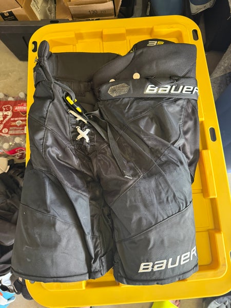Men's Intermediate Medium Bauer Supreme 3S Pro Hockey Pants (Used)