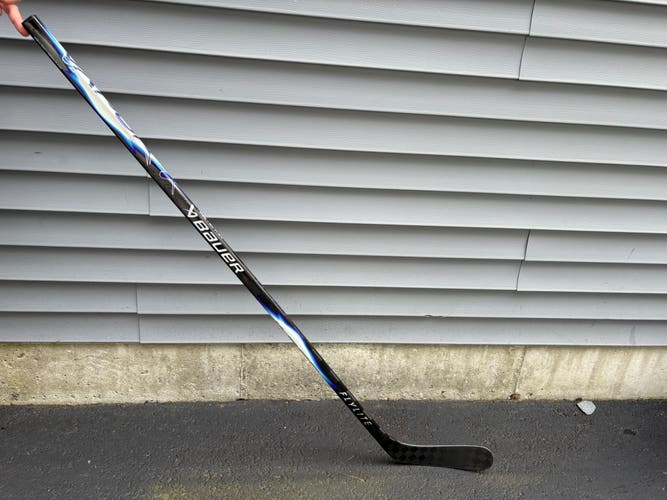 Junior Bauer Vapor FlyLite Left Handed Hockey Stick P92 (New) 50 flex blue
