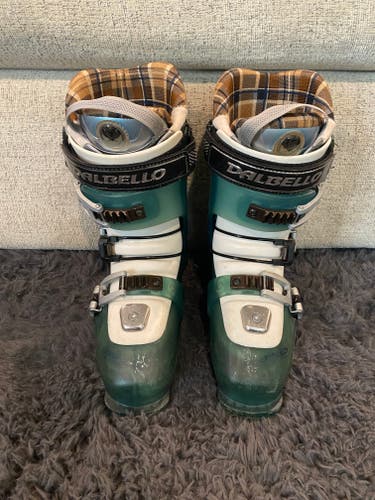 Used Unisex Dalbello Storm Ski Boots