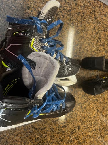 Bauer Elite Hockey Goalie Skates Size 3 (Used)