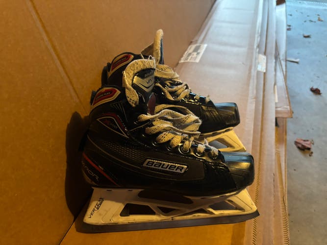 Bauer Supreme S29 Hockey Goalie Skates Size 4.5 EE (Used)