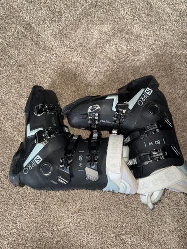Mondo 26 & 26.5 Women's Salomon All Mountain S/Pro 80 Ski Boots Soft Flex (Used)