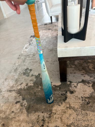 2024 Easton Hype Fire Composite USSSA Certified Bat (-5) 28 oz 31" (Used)
