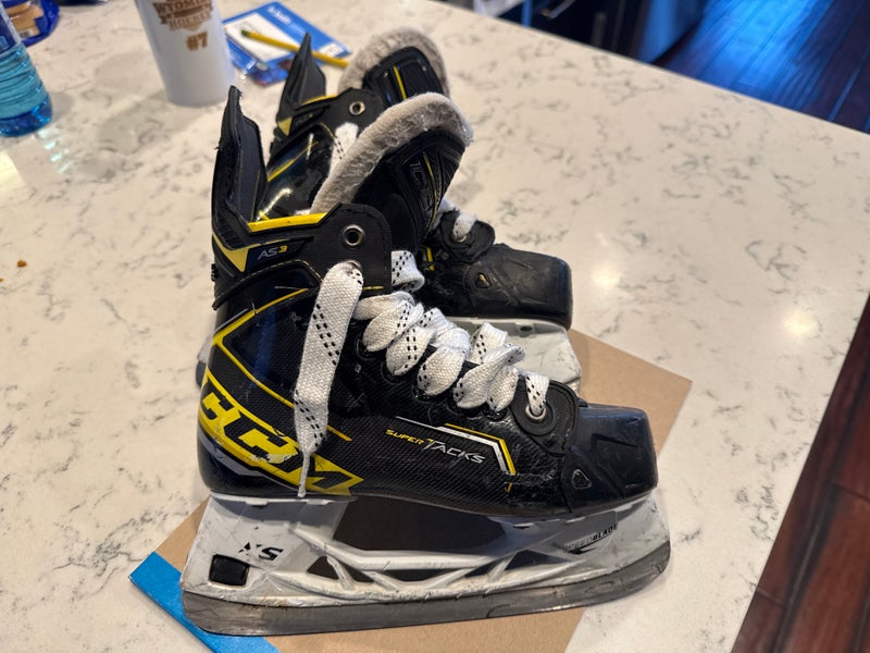 2020 CCM Super Tacks AS3 Hockey Skates Size 3 (Used)