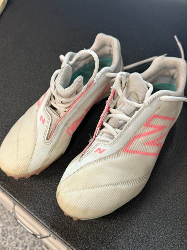 Pink Women's Size W 8.0 New Balance Low Top Molded Cleats (Used)