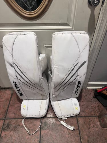 Large Bauer Vapor 3X Goalie Leg Pads (Used)