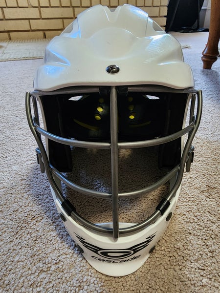 Cascade CS-R Lacrosse Helmet White Youth OSFM Mask Chin Strap Nice