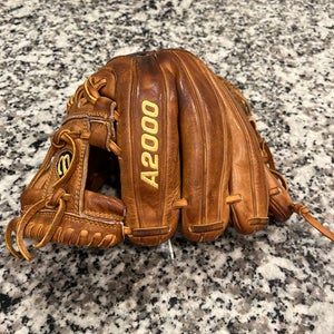 Wilson DP15 A2000 RH Infield Baseball Glove 11.5" (Used)