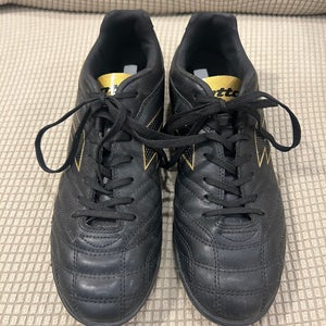 Unisex 6.5Y (Big Kids / Youth) Youth Lotto Shoes (Used)