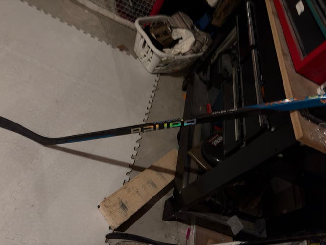 Intermediate Bauer Nexus Sync Right Handed Hockey Stick P92 (Used)
