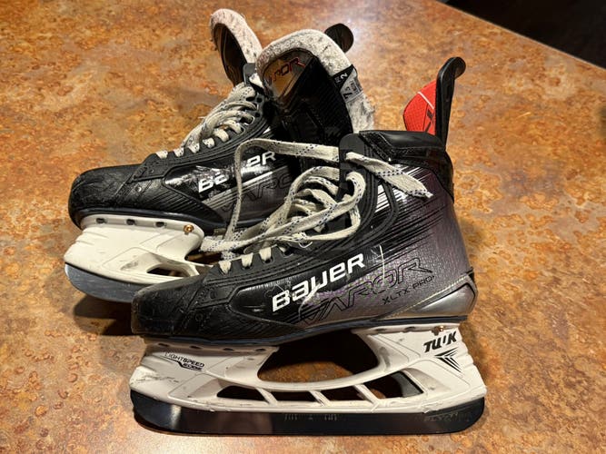 Bauer Vapor XLTX Pro+ Hockey Skates 7.5 (Used)