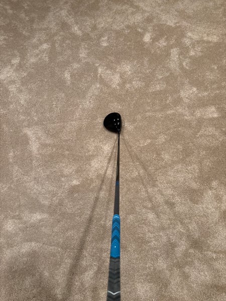Men's Titleist TSR2 Left Hand Driver Stiff Flex 9 Loft (Used)