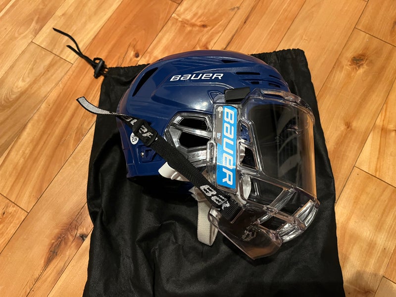 Small Bauer Re-Akt 85 Helmet (Used)