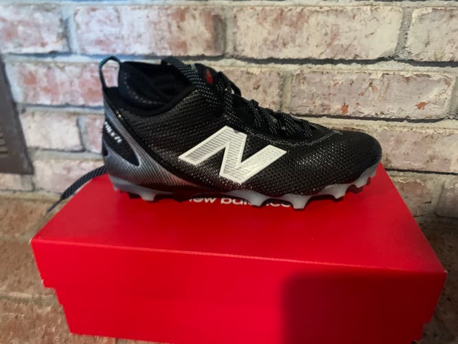 Black Men's Size M 9.5 (W 10.5) New Balance Freeze Mid Top Molded Cleats (New)