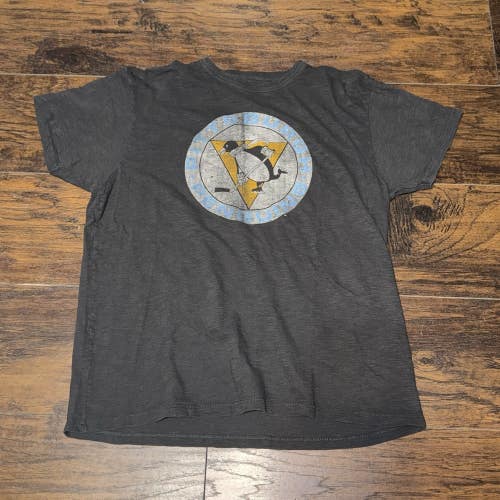 Pittsburgh Penguins NHL Hockey 47 Brand Short Sleeve Women's Retro Logo Tee Sz M