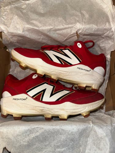 Red Men's Size M 8.5 (W 9.5) Adult New Balance 3000v7 Low Top Molded Cleats (Used)