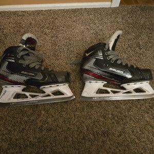 2022 Bauer Vapor 2X Pro Hockey Skates Regular Width Size 5.5 (Used)