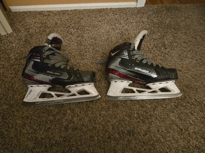 2022 Bauer Vapor 2X Pro Hockey Skates Regular Width Size 5.5 (Used)