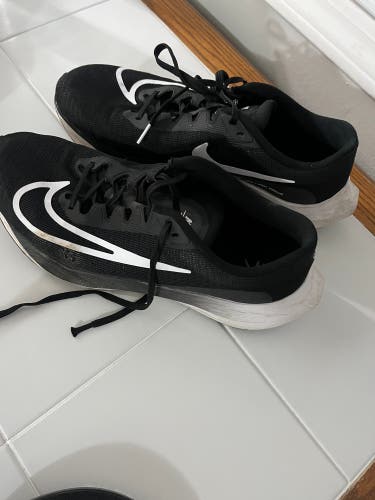 Men's Size M 11.0 (W 12.0) Adult Nike Shoes (Used) zoom fly 5