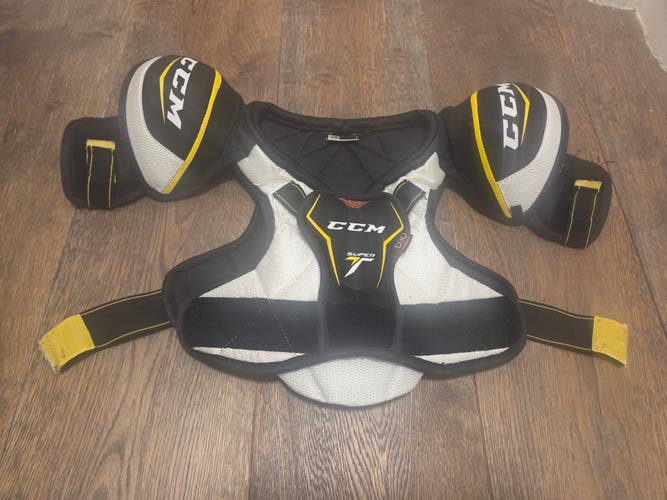Youth Large CCM Supertacks Shoulder Pads (Used)