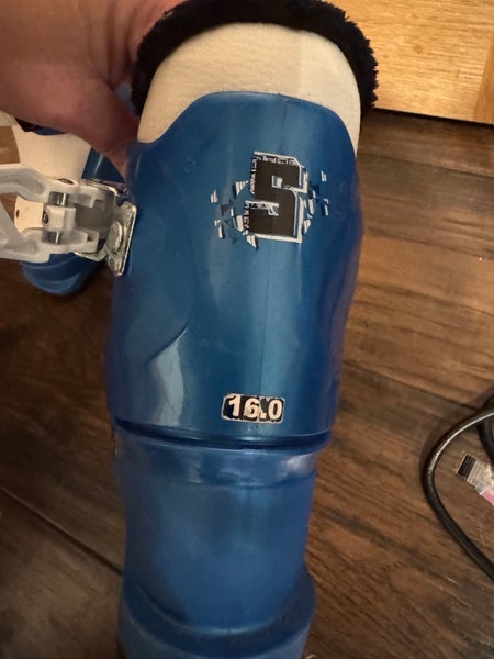 Mondo 16 & 16.5 Rossignol Ski Boots (Used)