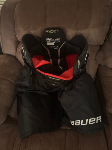 Men's Senior Large Bauer Vapor Hyperlite Hockey Pants (Used)