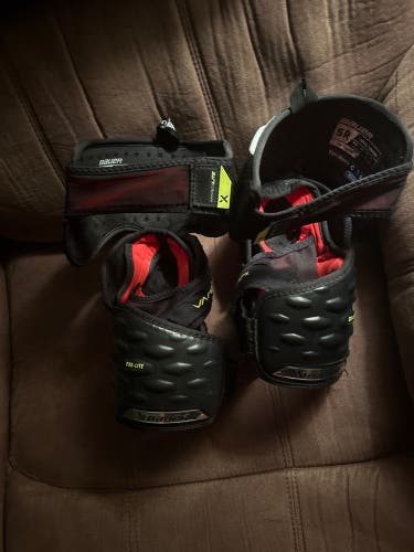 Senior Large Bauer Vapor Hyperlite Elbow Pads (Used)