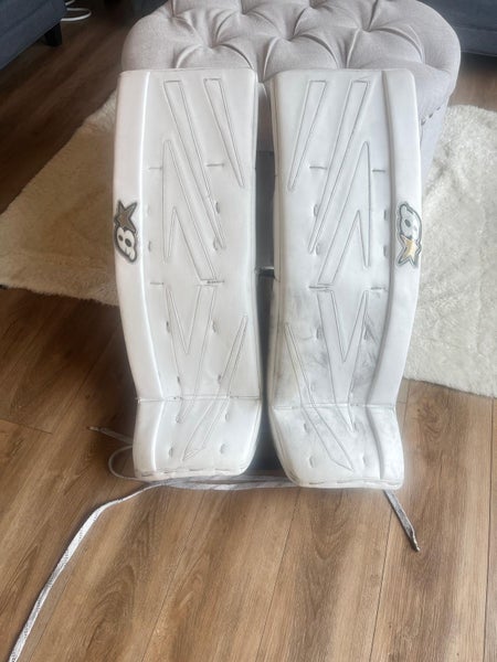 32+1 Brian's NetZero 3 Goalie Leg Pads 1 year old(Used)