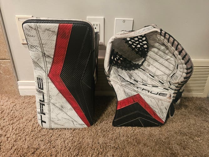 Custom True Catalyst PX3 Regular Pro Stock Glove and Blocker (Used)