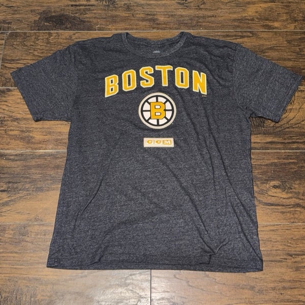 Boston Bruins NHL CCM Vintage Throwback  Hockey team Logo Tee Shirt Sz Large
