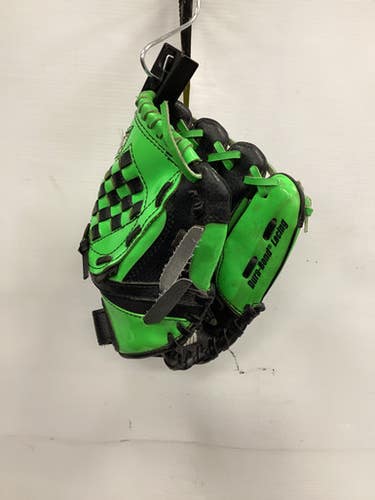 Used Franklin READY TO PLAY BB/SB Glove RH Throw Black And Green 9 1/2" 11851-S000037401