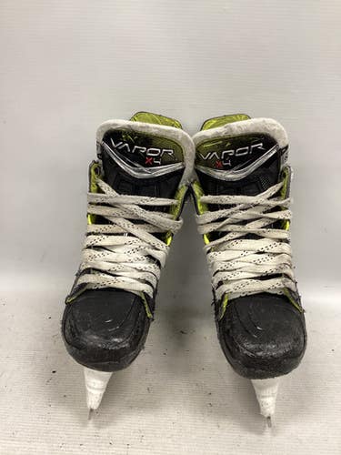 Used Bauer X4 Junior Hockey Skate Junior 02.5 11851-S000037423