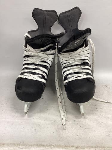 Used Easton SYNERGY EQ Junior Hockey Skate Junior 05 11851-S000037454