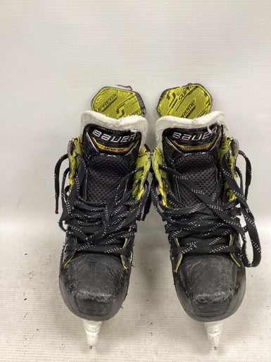 Used Bauer SUPREME M4 Junior Hockey Skate Junior 02.5 11851-S000037344