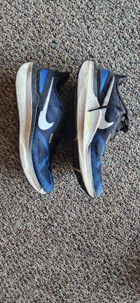 Size M 9.5 (W 10.5) Nike (Used)